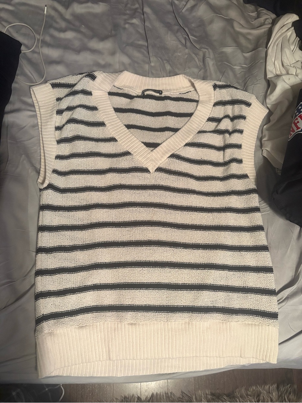 Zara Cream V-Neck Striped Sweater Vest